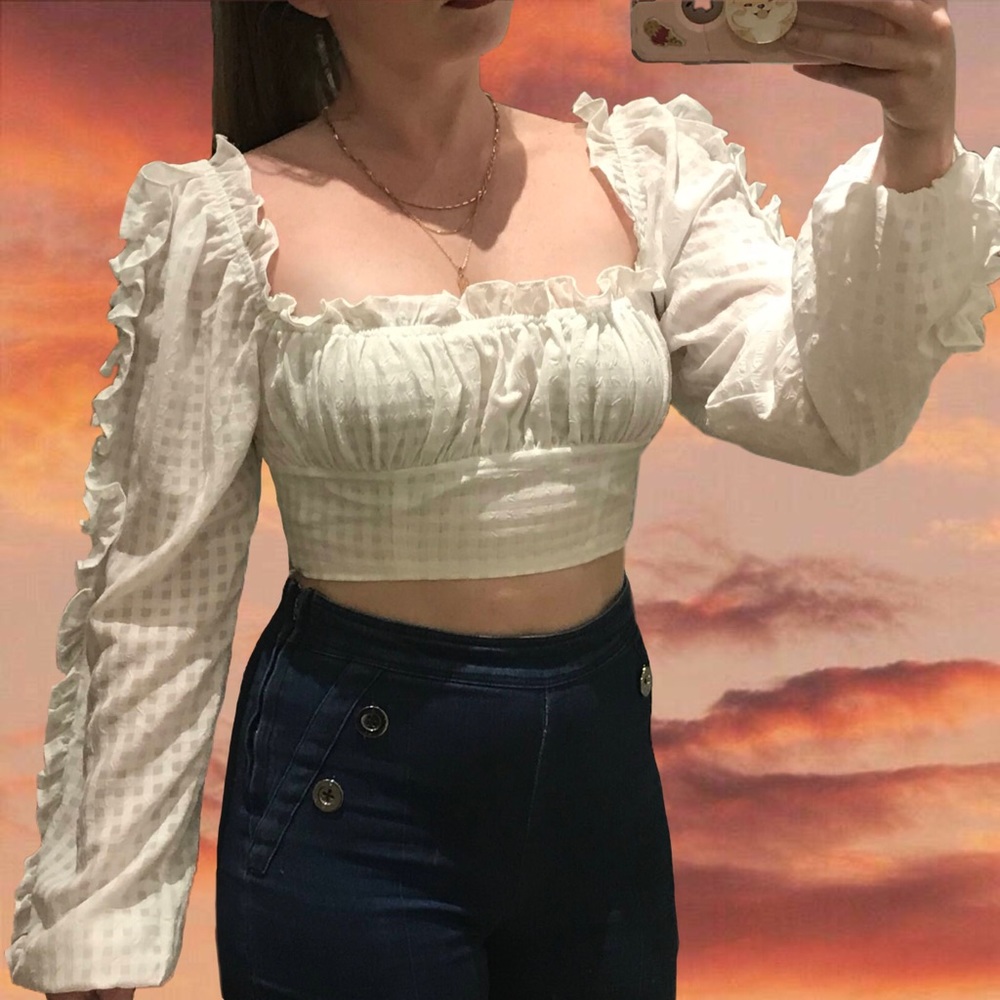 CROP RUFFLE LONG SLEEVE BLOUSE